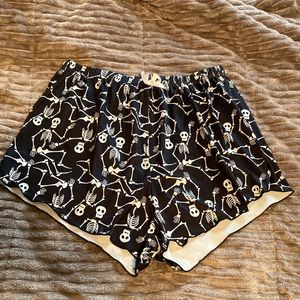 Skeleton print, sleep shorts.